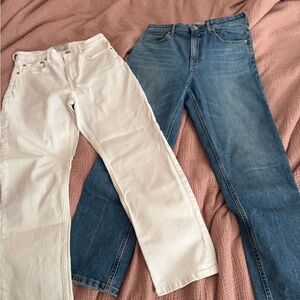 2 pairs Everlane Women's High Rise Straight Jeans in Medium Blue and Cream/white